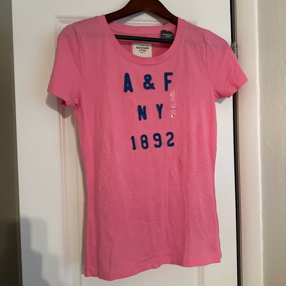 Vintage Y2K Women’s Abercrombie and Fitch Tee Size Large NWT Pink & Blue
